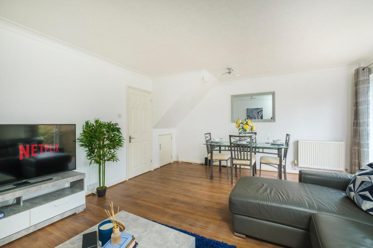 Апартаменты Beautiful 3 Bed House With Amazing Views In Dartford, Kent Экстерьер фото