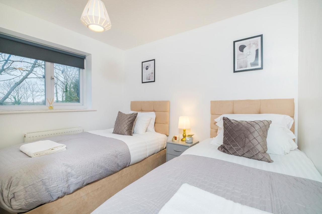 Апартаменты Beautiful 3 Bed House With Amazing Views In Dartford, Kent Экстерьер фото